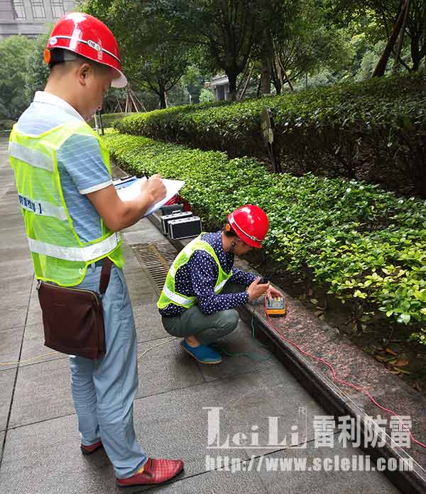室外接地点防雷吃瓜91